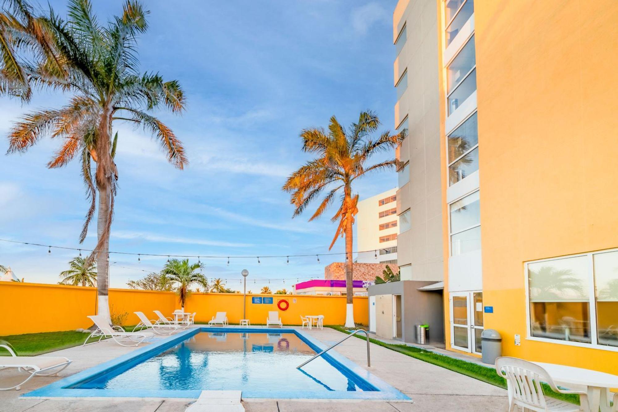 City Express By Marriott Ciudad Del Carmen Εξωτερικό φωτογραφία