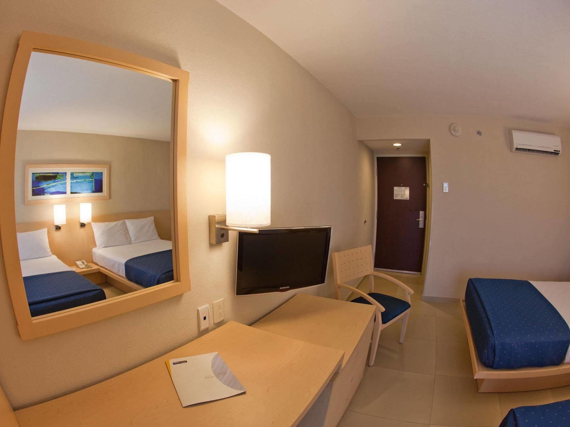 City Express By Marriott Ciudad Del Carmen Εξωτερικό φωτογραφία